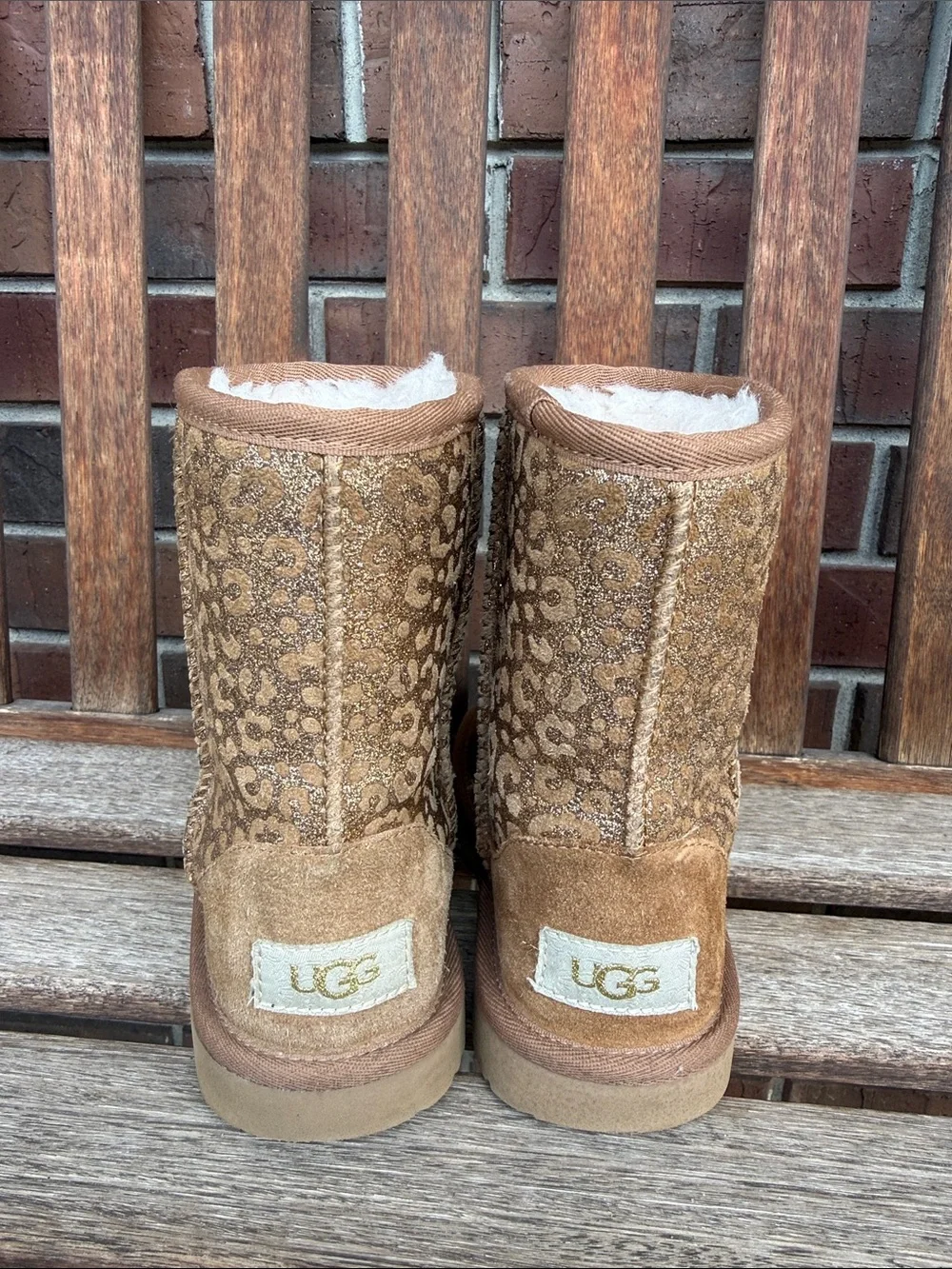 UGG Classic II Glitter Leopard-Pattern Chestnut